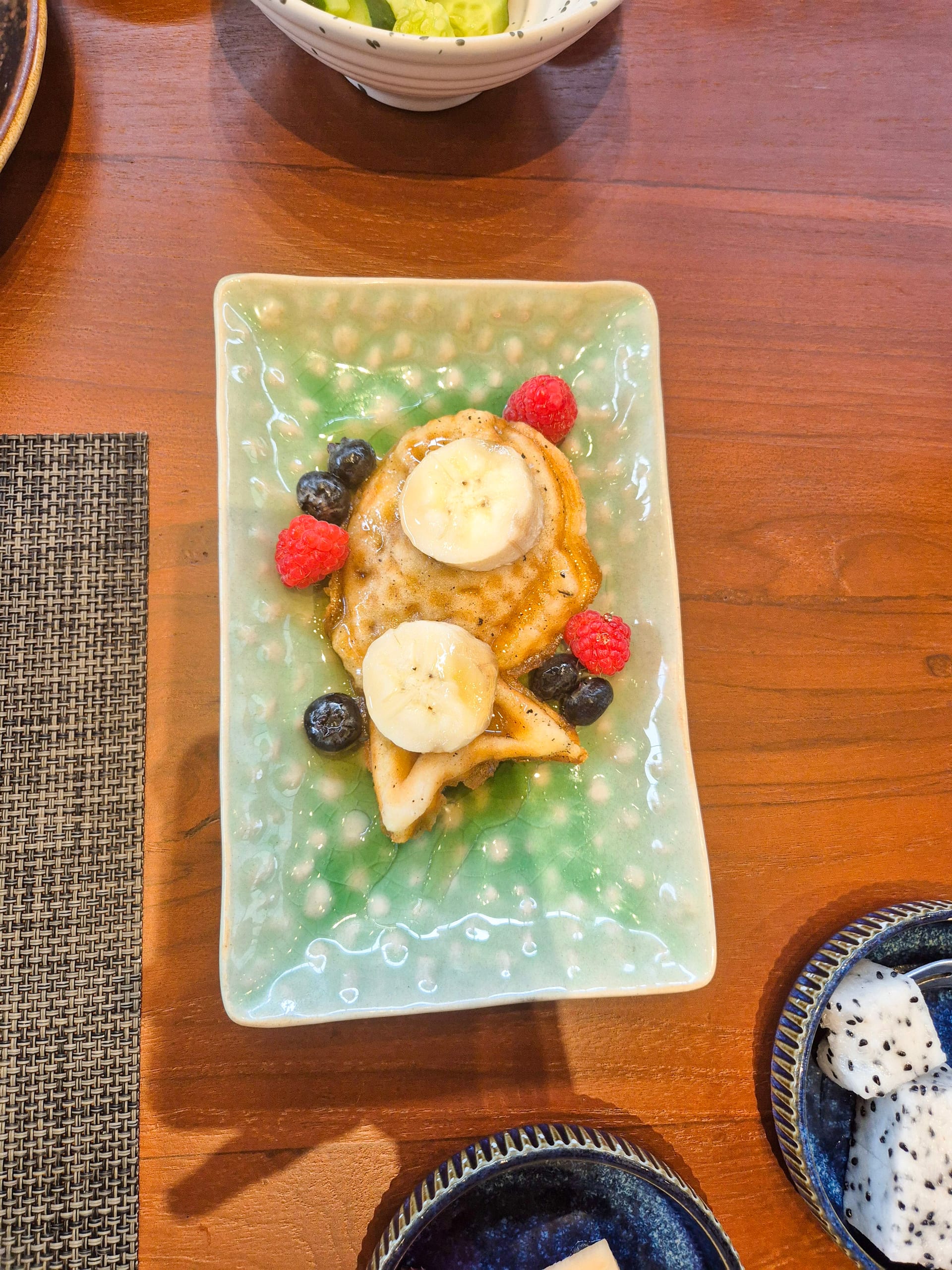 Pancakes with berries at Onsen @ Moncham